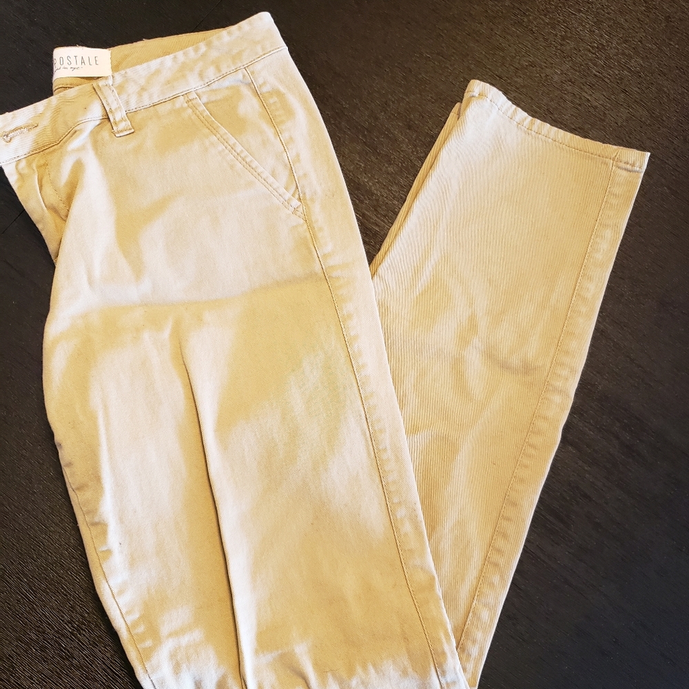 Aeropostale skinny khaki pants